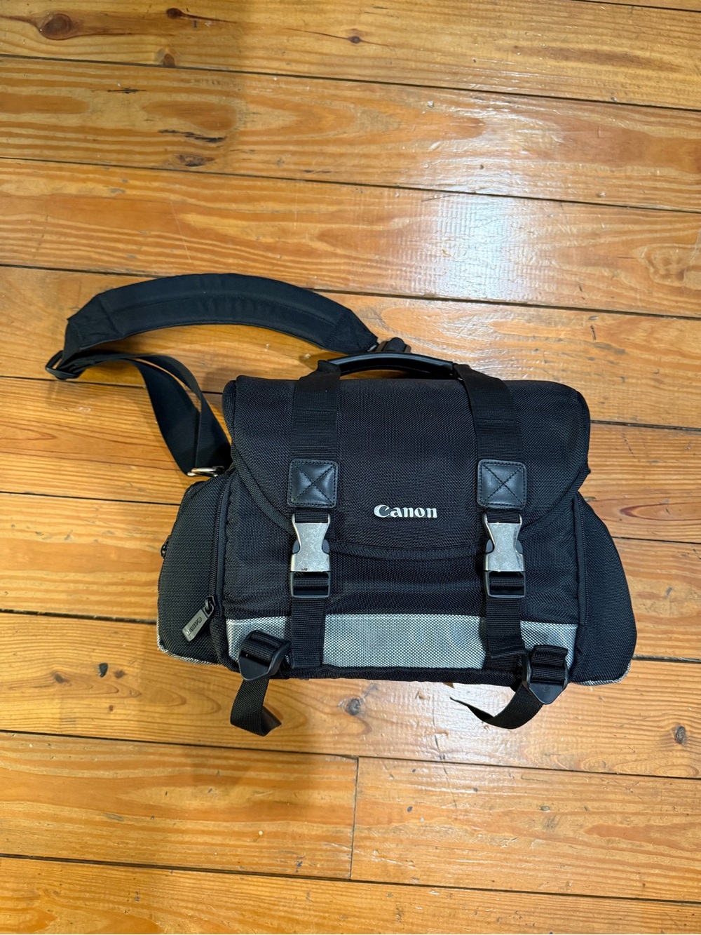 CANON CAMERA CARRY CASE